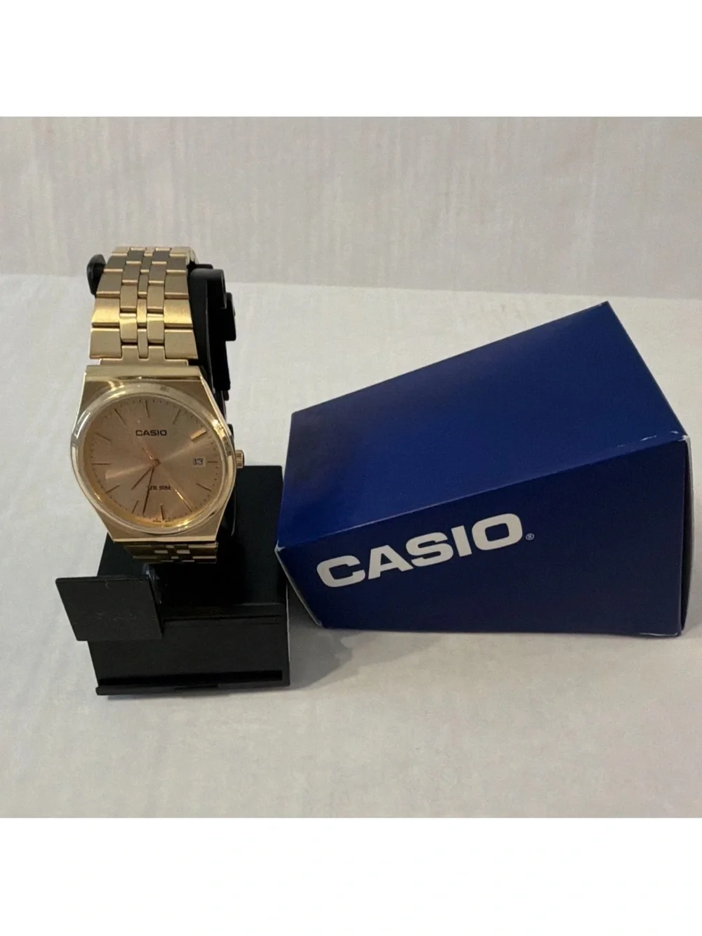 Casio Gold Men's Analog Bracelet Watch